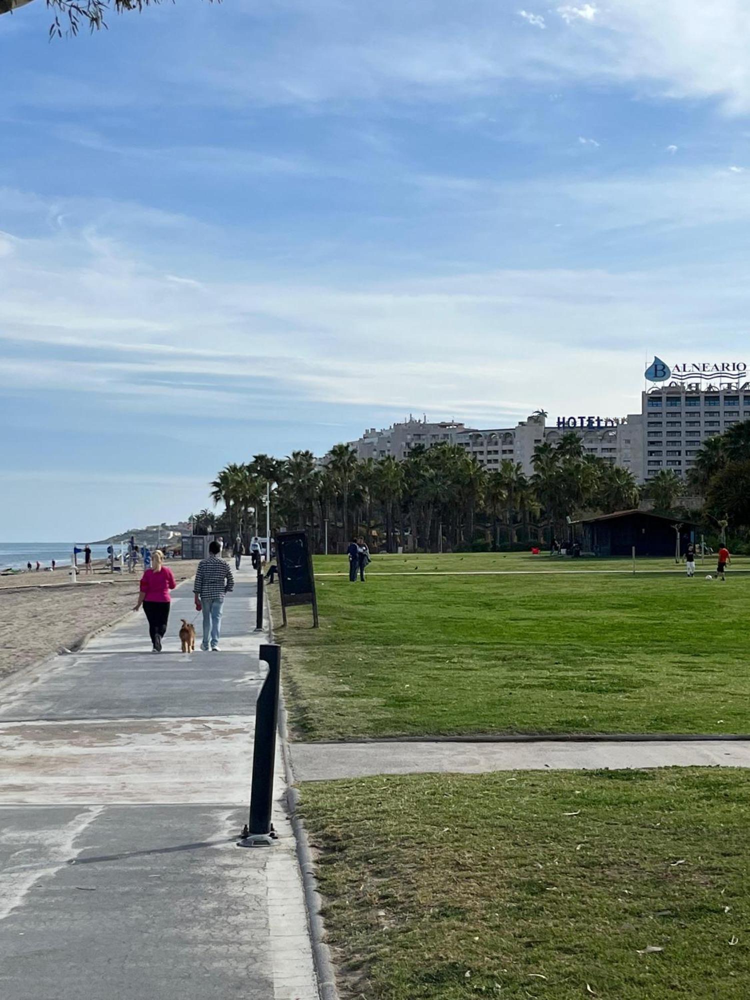 Primera Linea De Playa, Pies En La Arena, Marina D'Or Magic Word El Borseral Luaran gambar